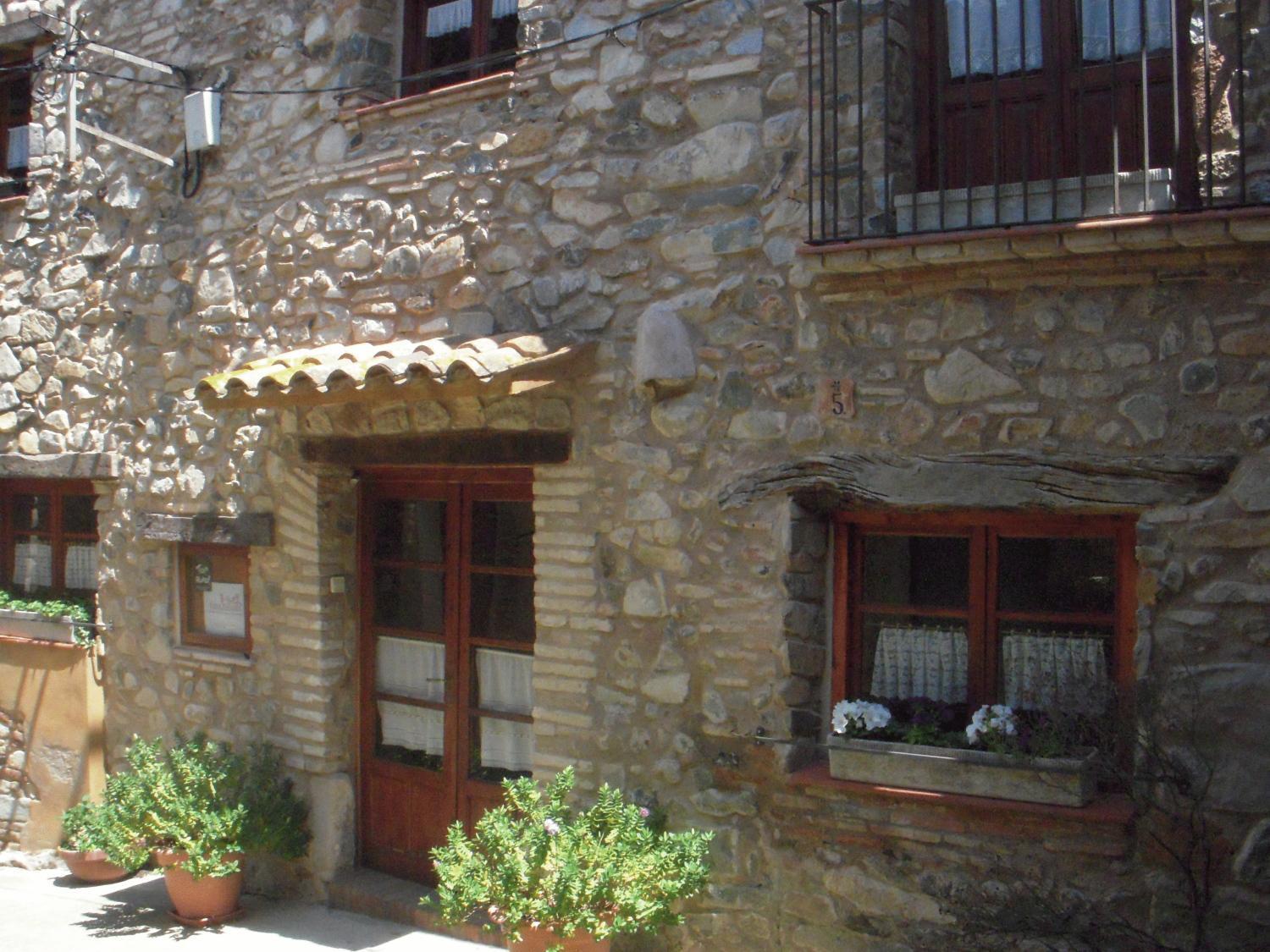 Les Velles Escoles Hotell Les Irles Exteriör bild